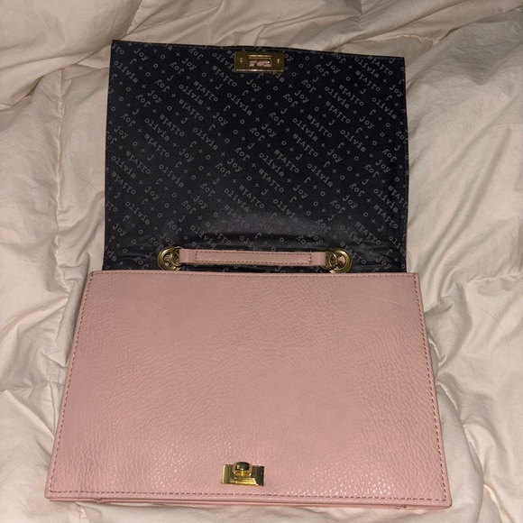 Pink purse - Picture 3 of 12